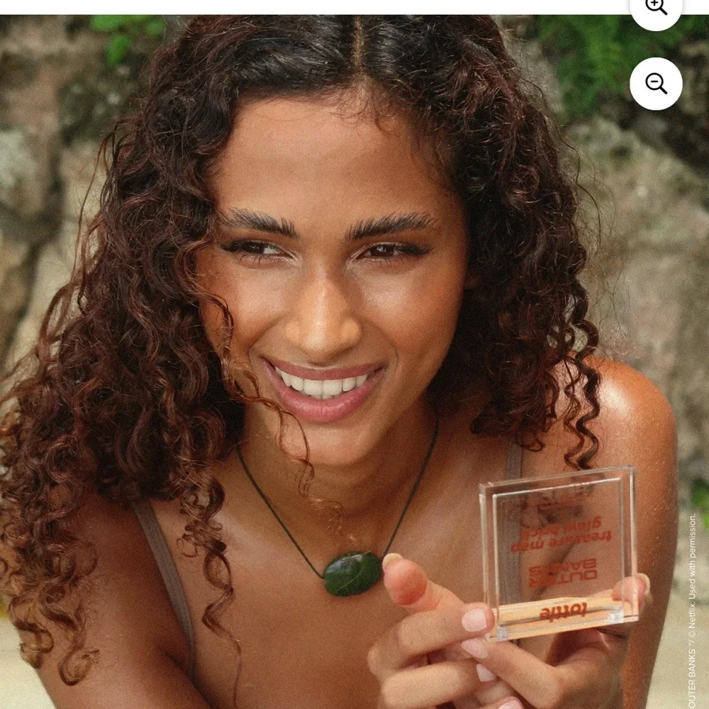 Lottie London x Outer Banks Treasure Map Glow Brick Palette